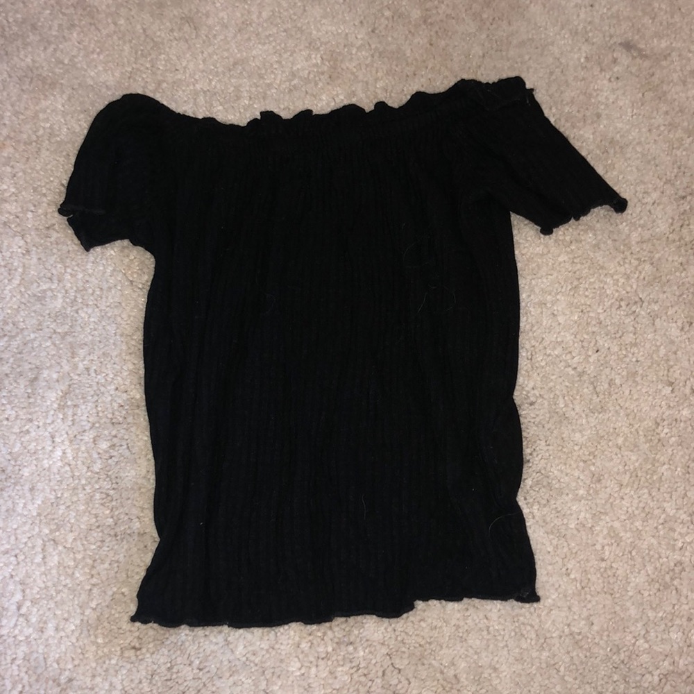 worn once ribbed black off the shoulder crop